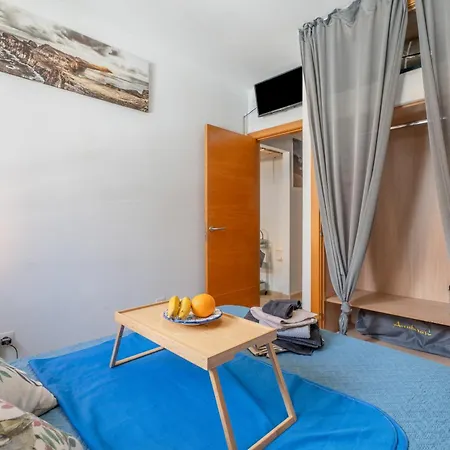 Abrigos 1 Playa Wifi Apartman